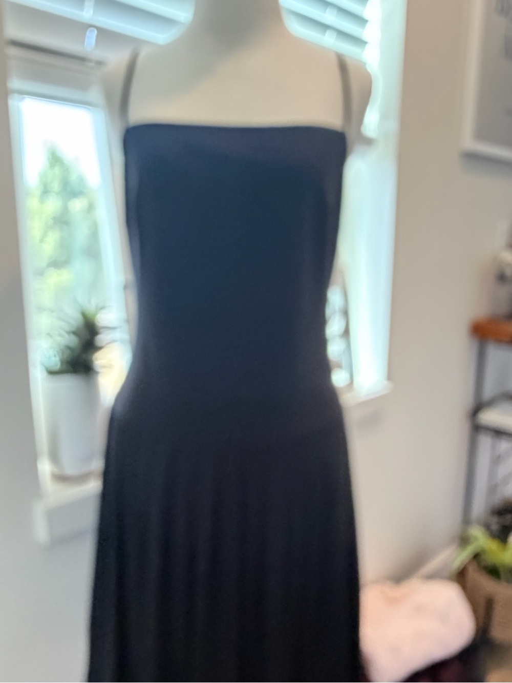 Pleated tennis dress - Picture 2 of 9